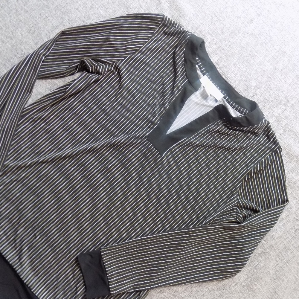 Michael Kors Tunic Top Womens M Black Pinstripe Excellent Split Neck Long Sleeve